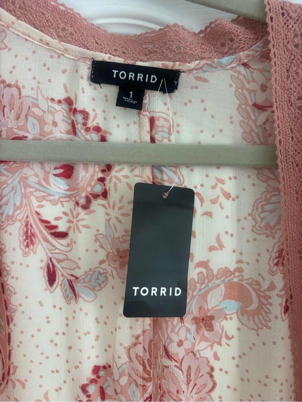 torrid pink paisley ruffle kimono o/s - Picture 3 of 6